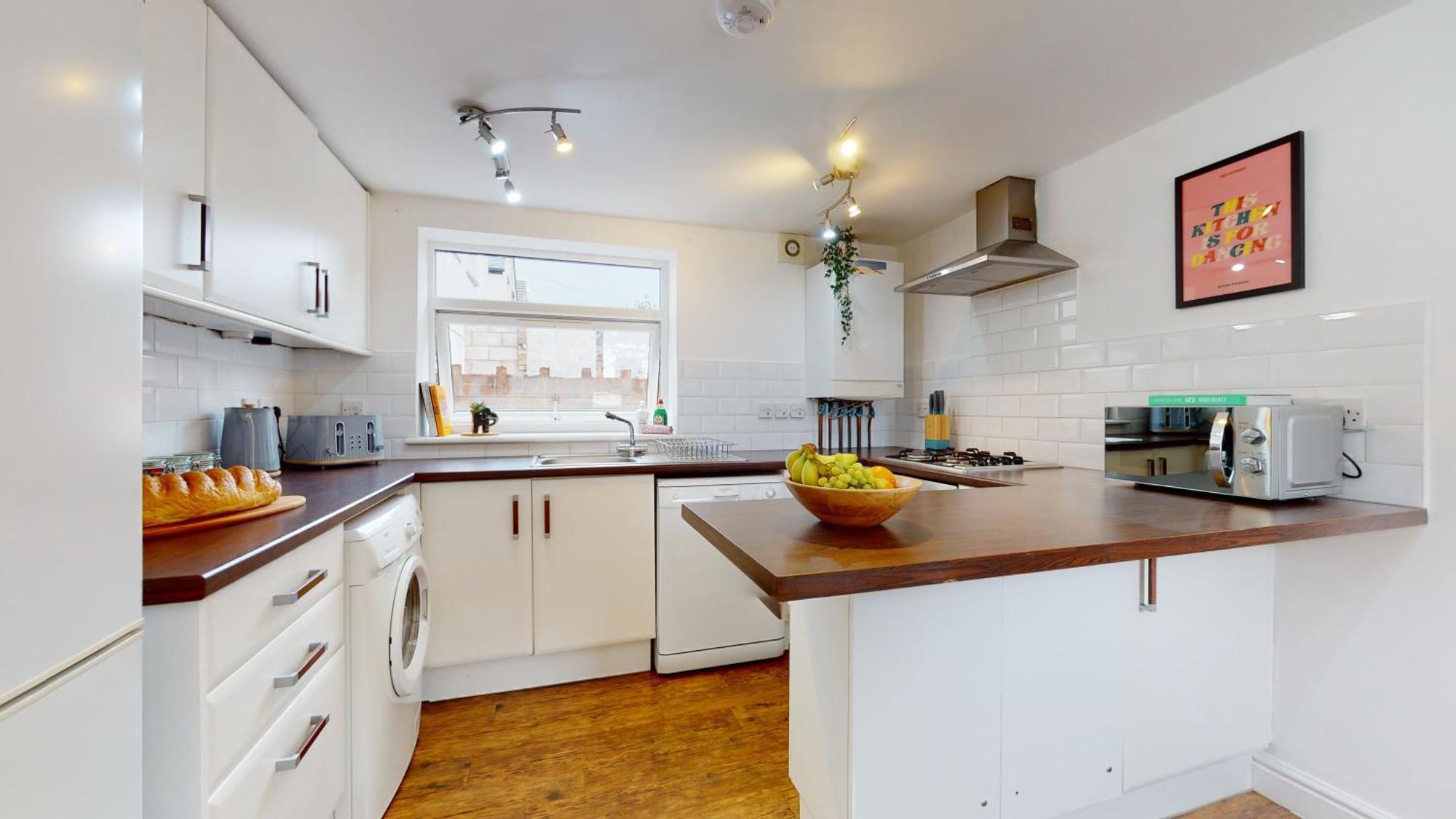 Cosy Cardiff Apartment And Patio Екстериор снимка