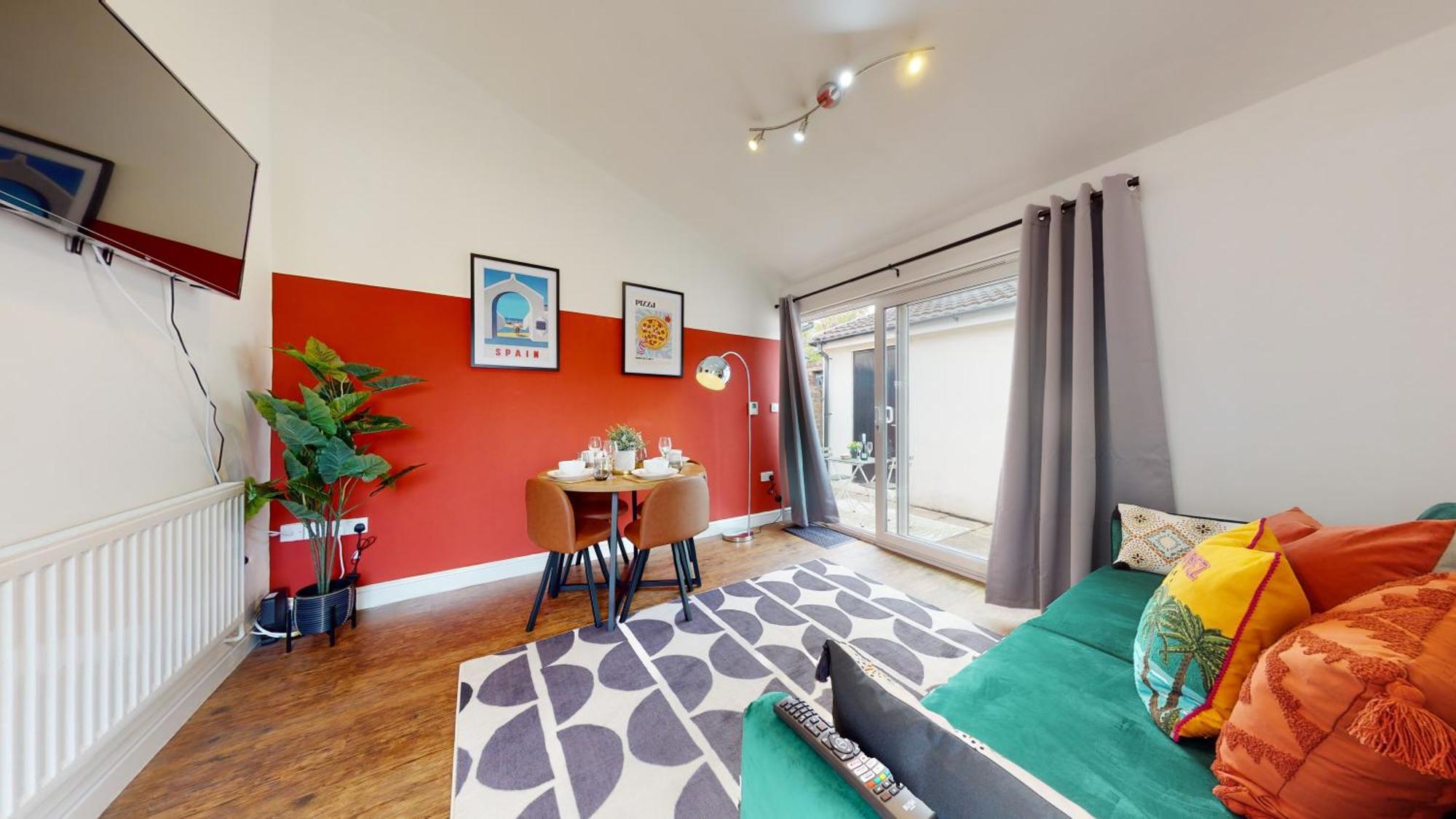 Cosy Cardiff Apartment And Patio Екстериор снимка